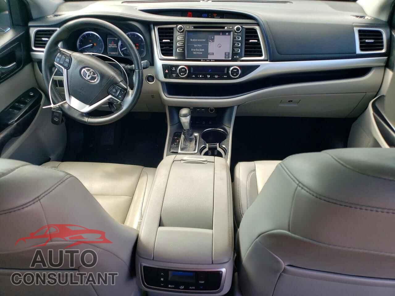 TOYOTA HIGHLANDER 2019 - 5TDJZRFH8KS588564