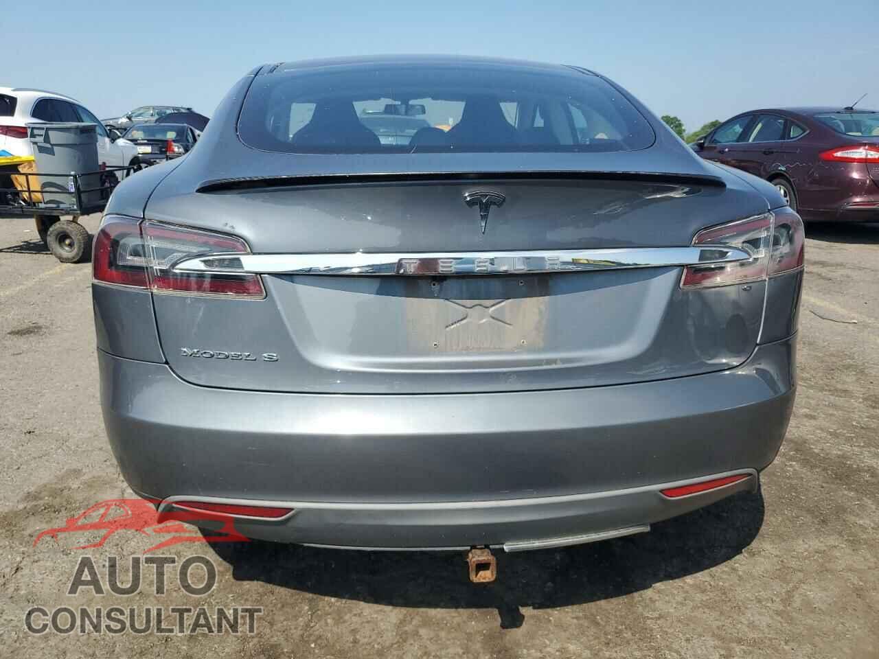 TESLA MODEL S 2013 - 5YJSA1CP5DFP05260