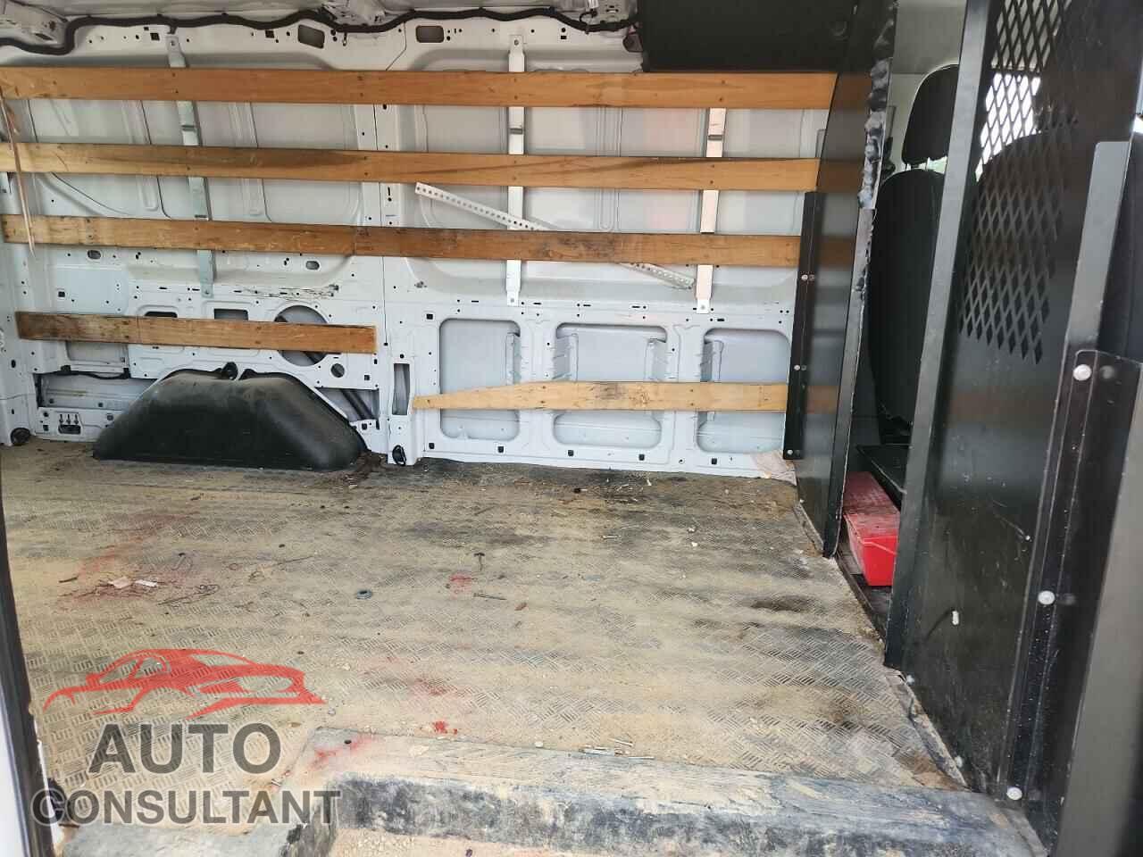 FORD TRANSIT 2018 - 1FTYR1YM7JKA99072