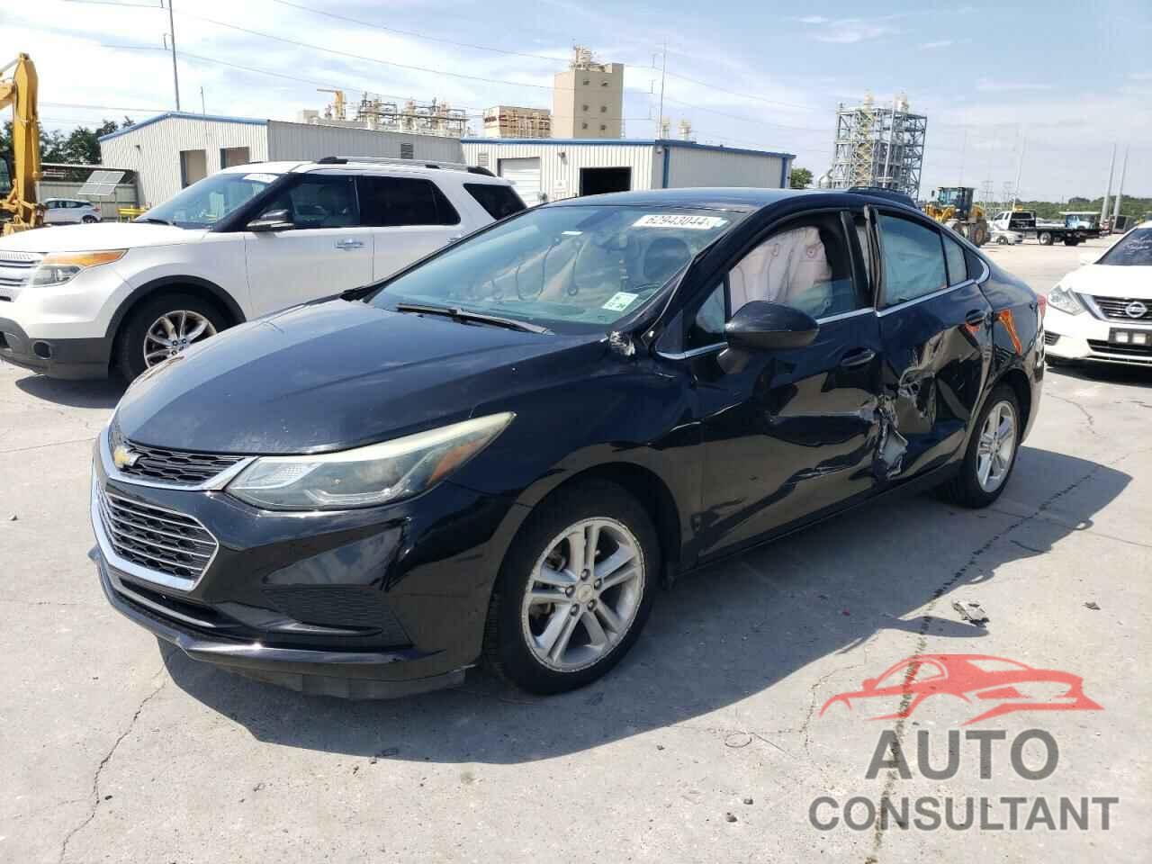 CHEVROLET CRUZE 2018 - 1G1BE5SM5J7148962