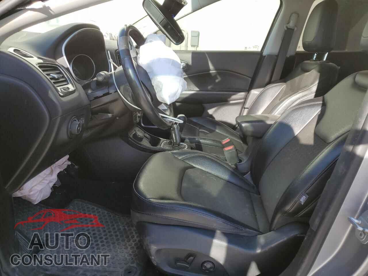 JEEP COMPASS 2018 - 3C4NJDBB0JT396105