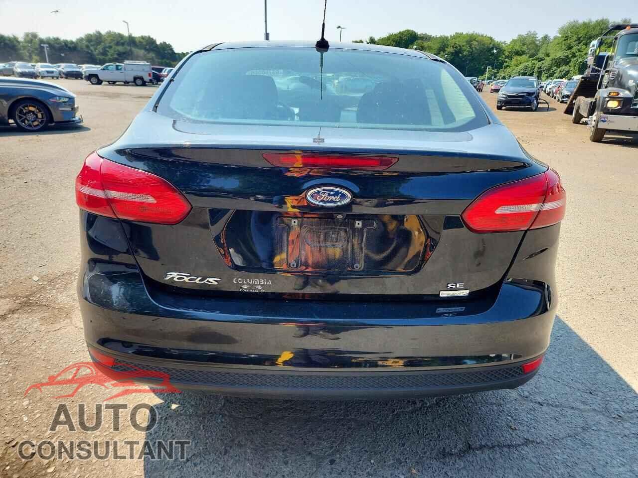 FORD FOCUS 2018 - 1FADP3FE3JL200345