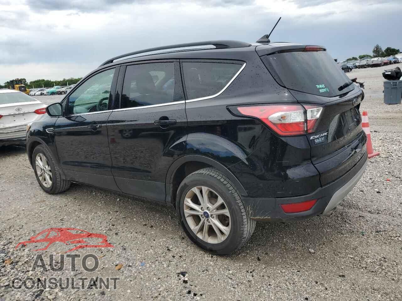 FORD ESCAPE 2018 - 1FMCU0GD9JUC19930