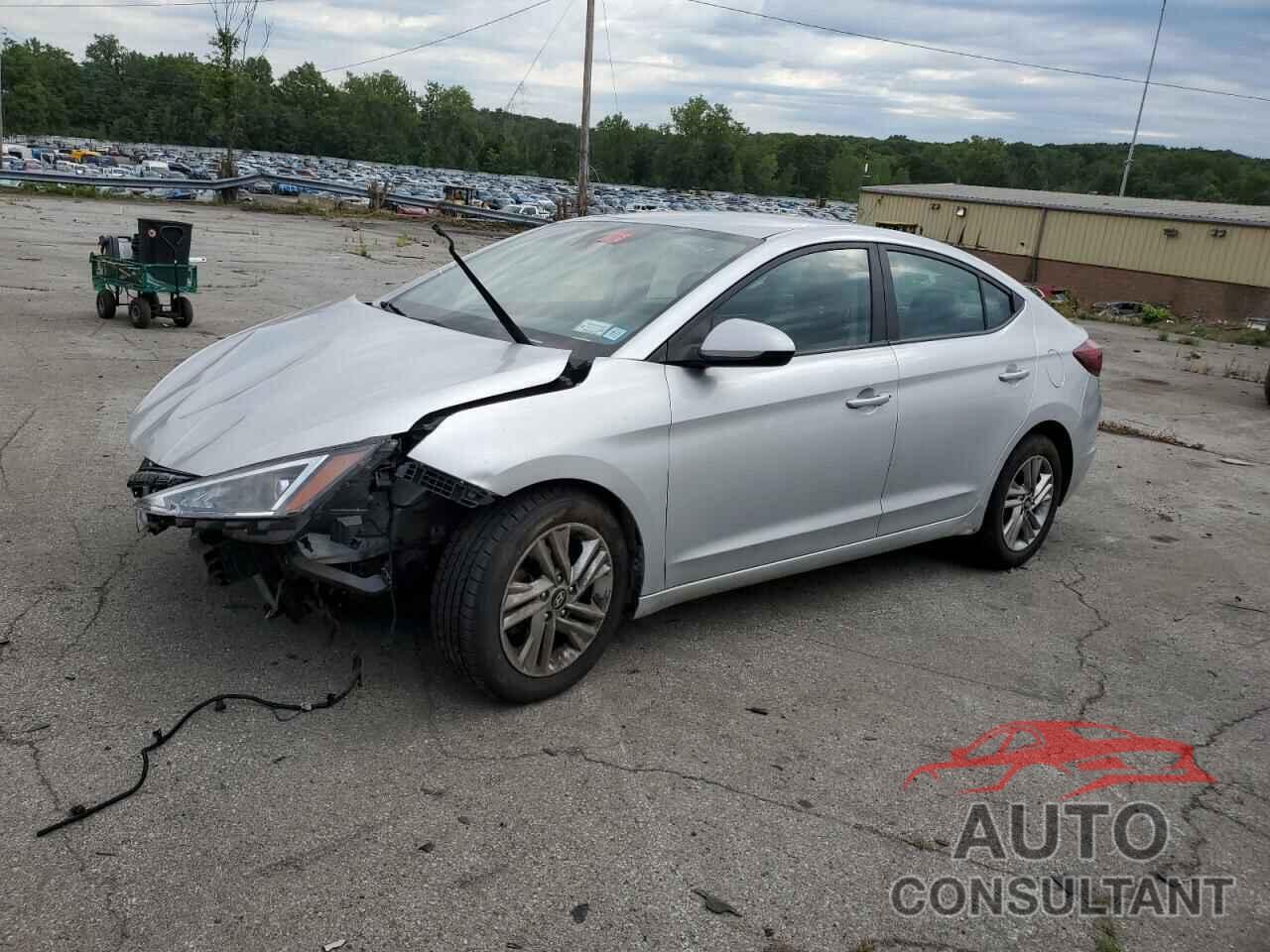 HYUNDAI ELANTRA 2019 - KMHD84LF2KU741873