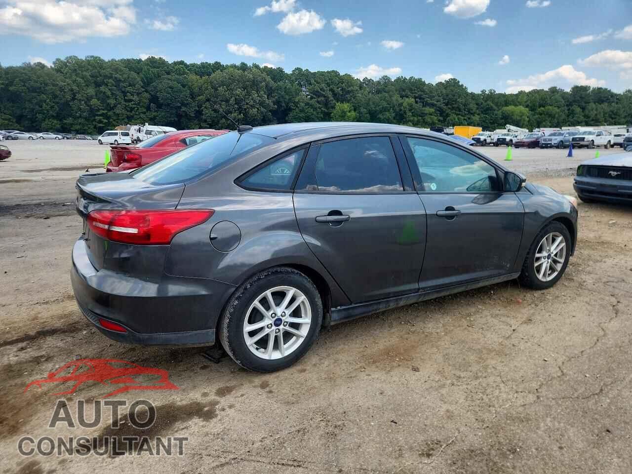 FORD FOCUS 2017 - 1FADP3F28HL320044