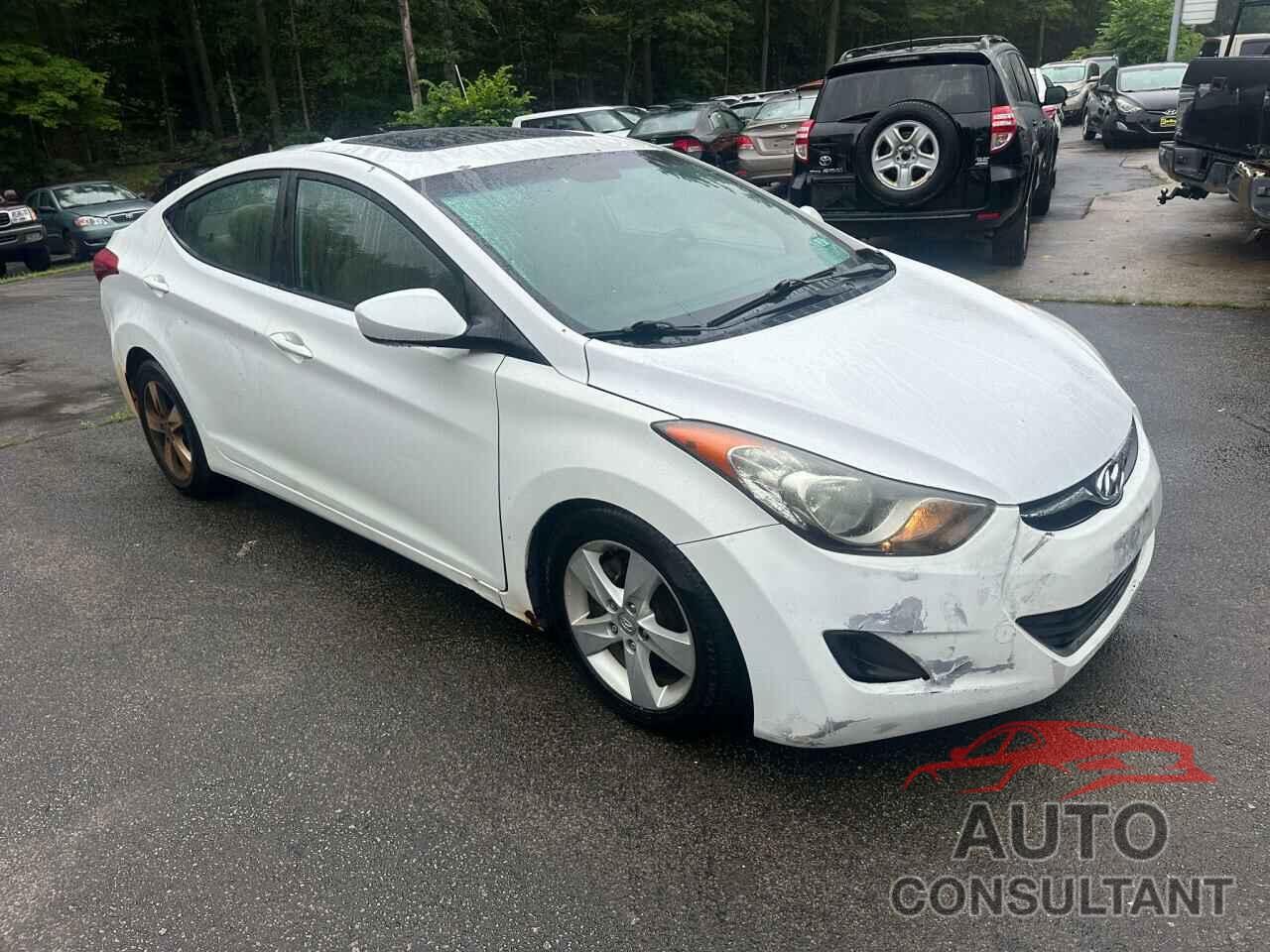 HYUNDAI ELANTRA 2011 - 5NPDH4AE4BH048702