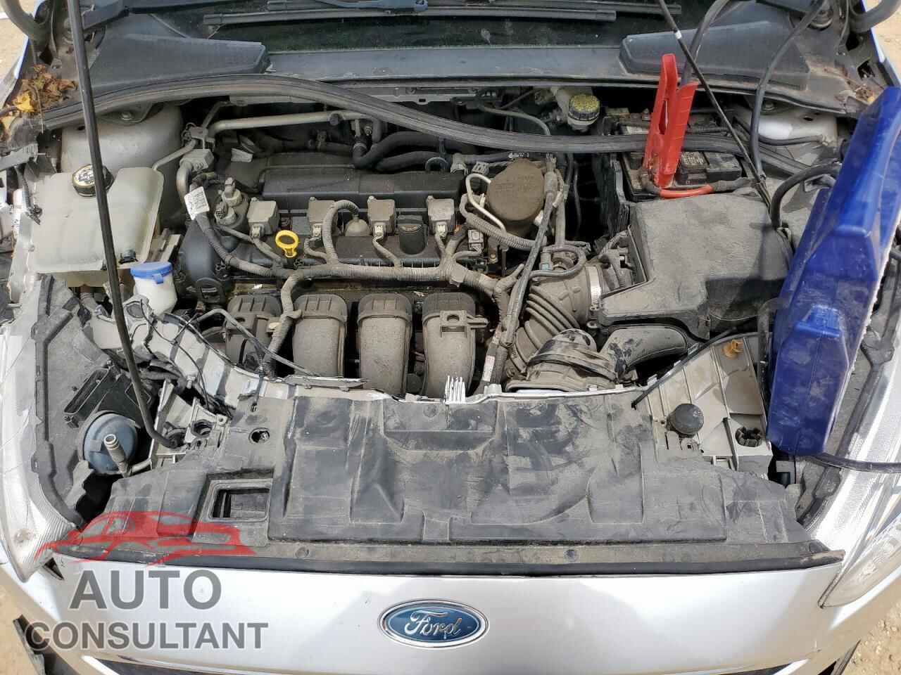 FORD FOCUS 2015 - 1FADP3F21FL210370