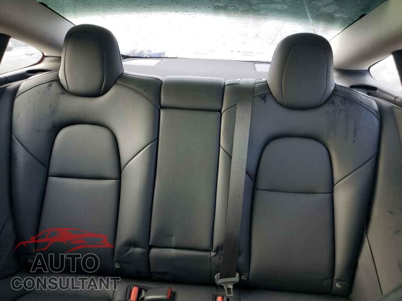TESLA MODEL 3 2022 - 5YJ3E1EA6NF239857