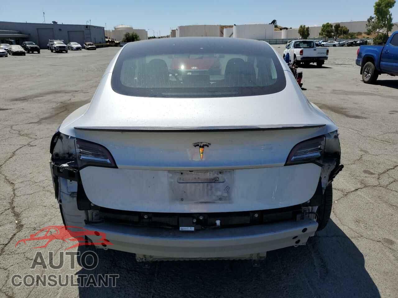 TESLA MODEL 3 2018 - 5YJ3E1EB3JF072134