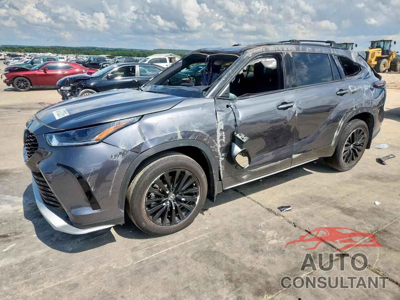 TOYOTA HIGHLANDER 2024 - 5TDKDRAH5RS541013
