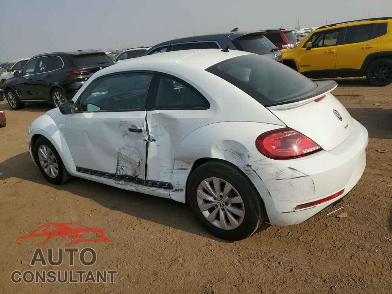 VOLKSWAGEN BEETLE 2017 - 3VWF17AT2HM606964