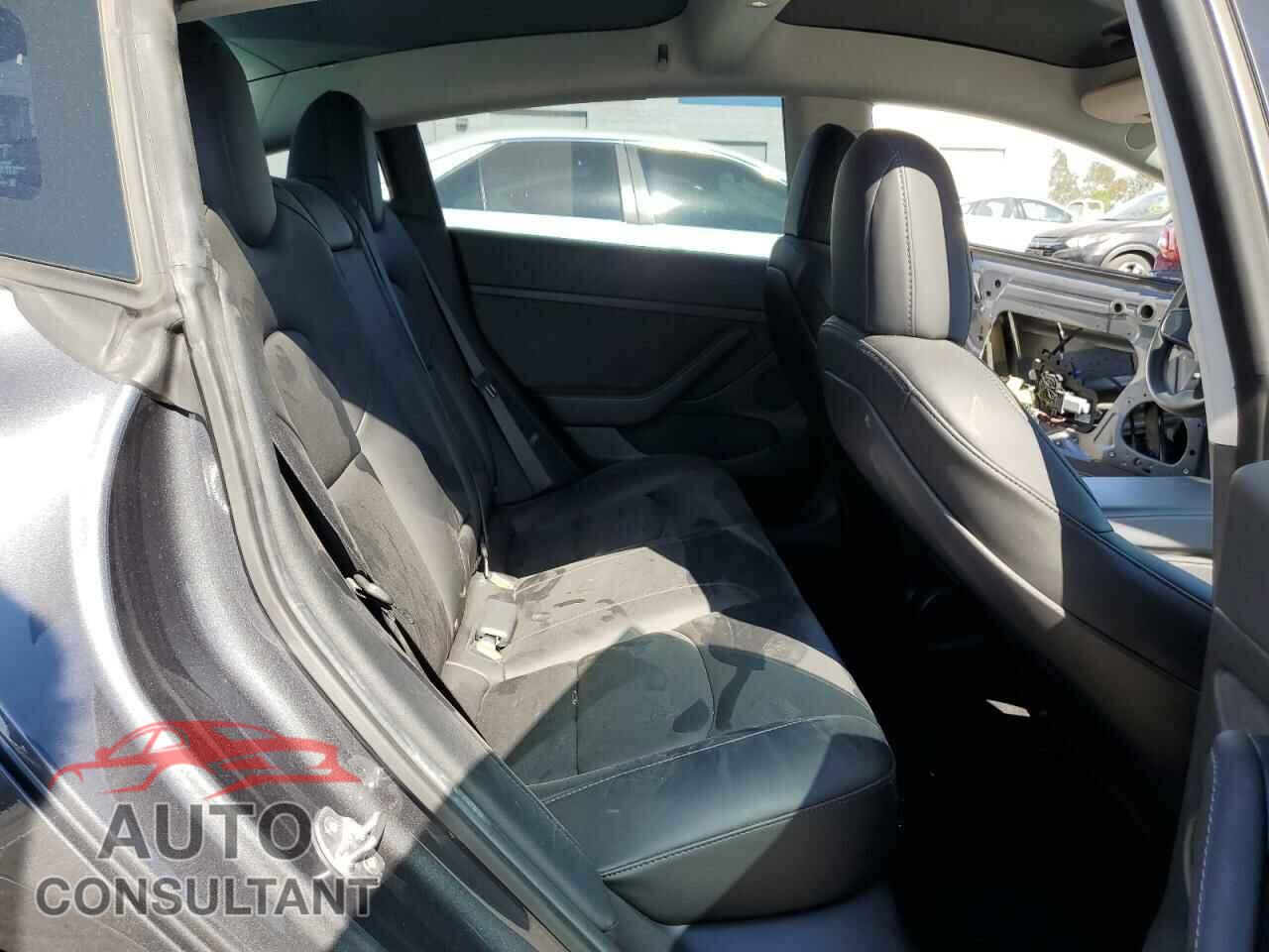 TESLA MODEL 3 2021 - 5YJ3E1EBXMF997725