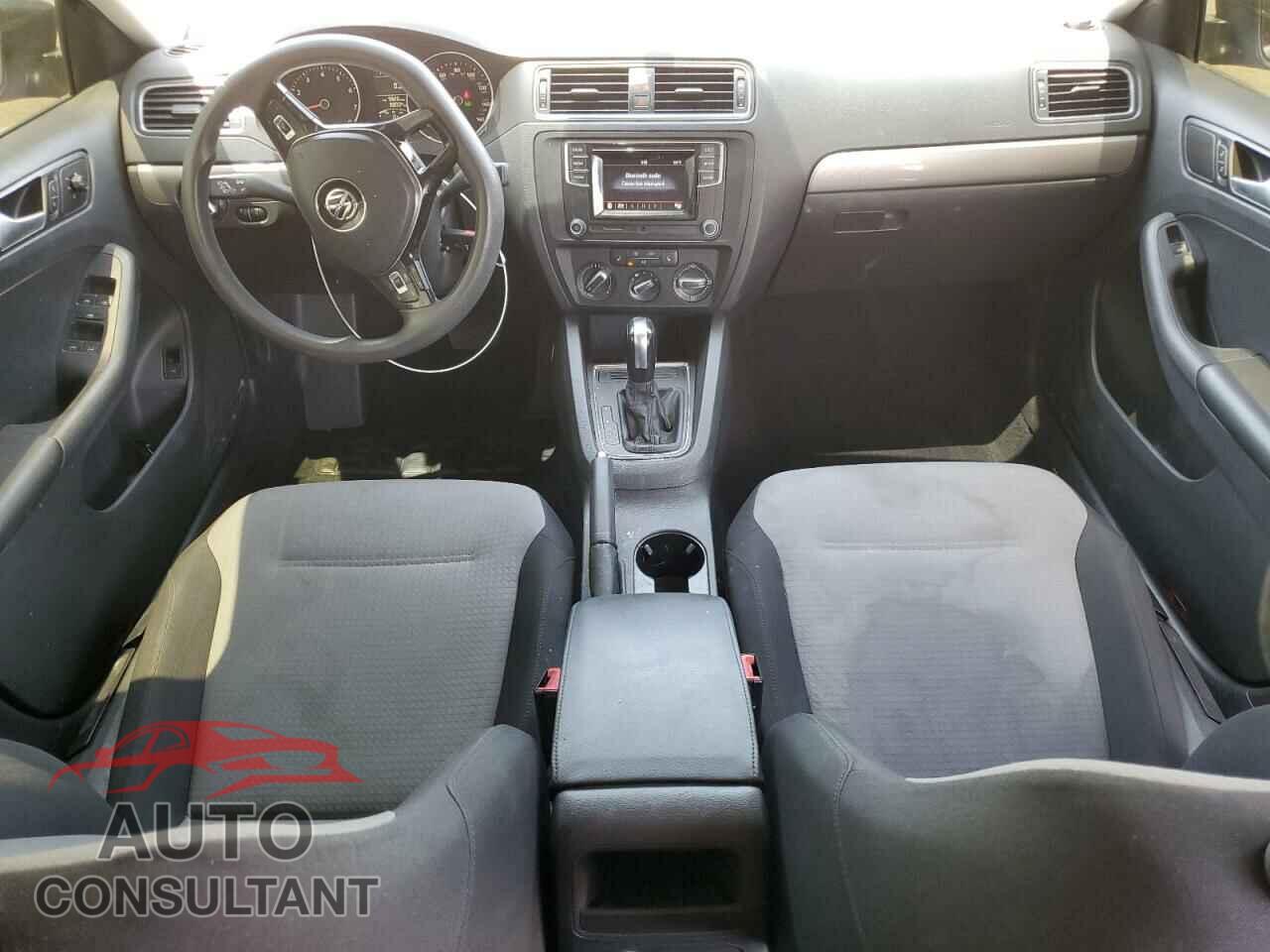 VOLKSWAGEN JETTA 2017 - 3VW2B7AJ6HM400959
