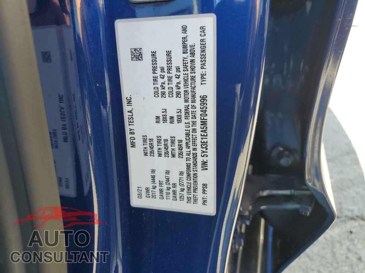 TESLA MODEL 3 2021 - 5YJ3E1EA5MF045996
