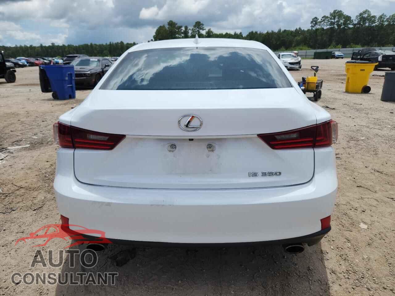 LEXUS IS 2014 - JTHBE1D25E5000368