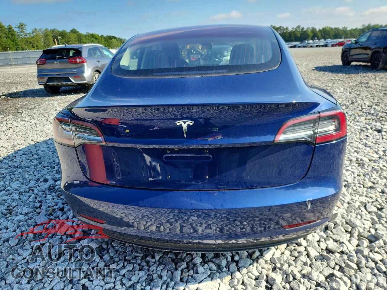 TESLA MODEL 3 2018 - 5YJ3E1EA3JF019411