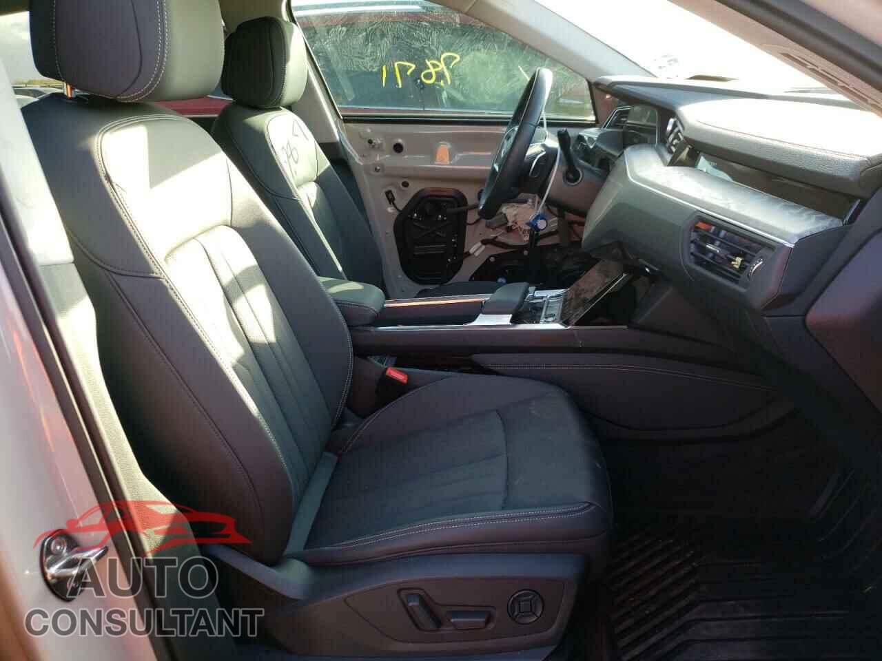AUDI E-TRON 2021 - WA1LAAGE8MB010880