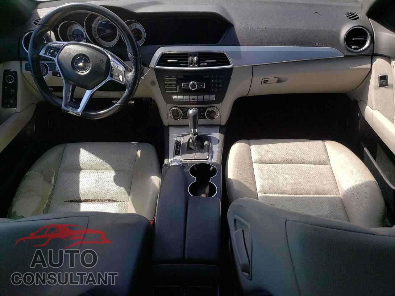 MERCEDES-BENZ C-CLASS 2013 - WDDGF4HB5DA802530