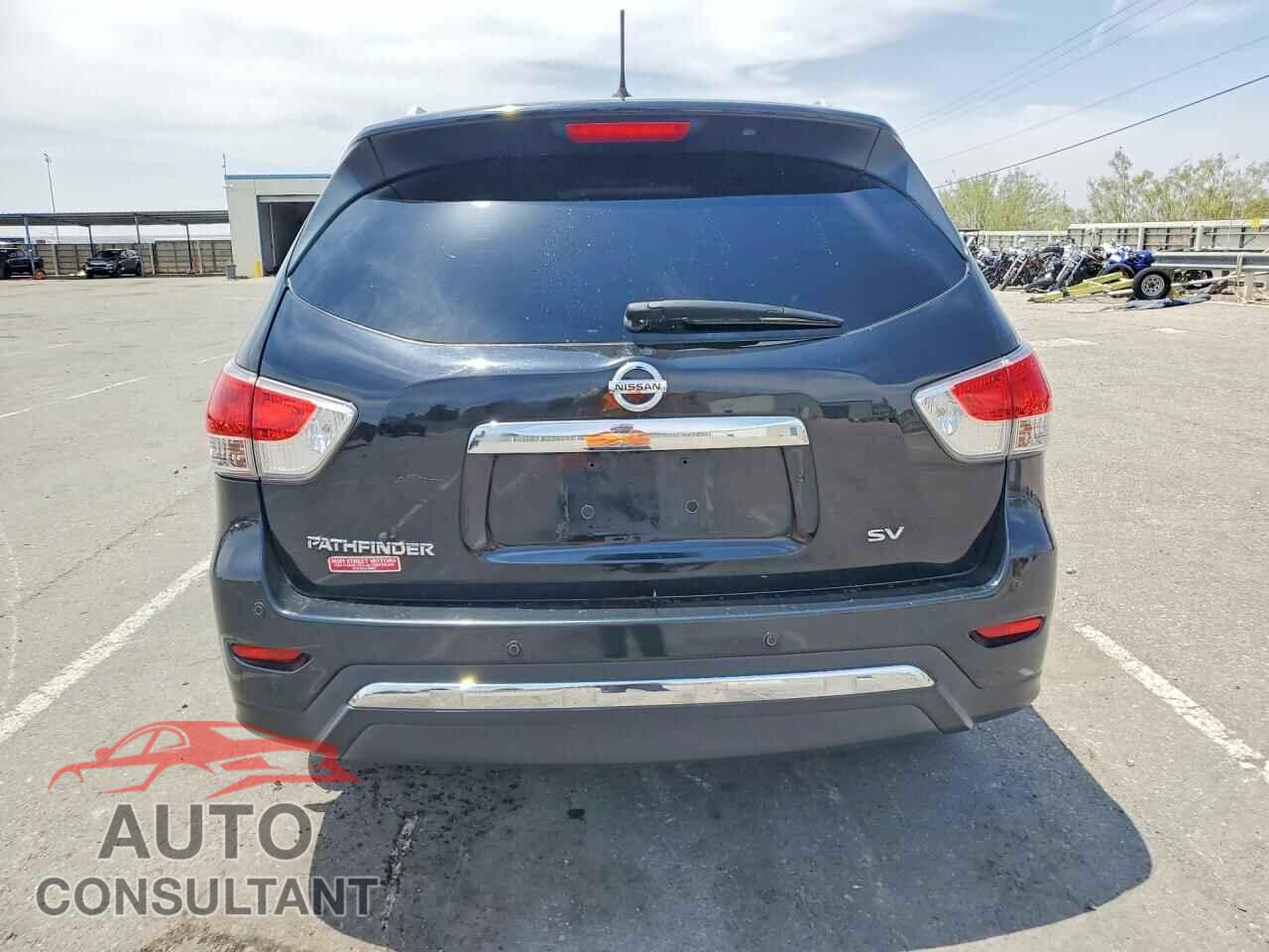 NISSAN PATHFINDER 2015 - 5N1AR2MN6FC677679