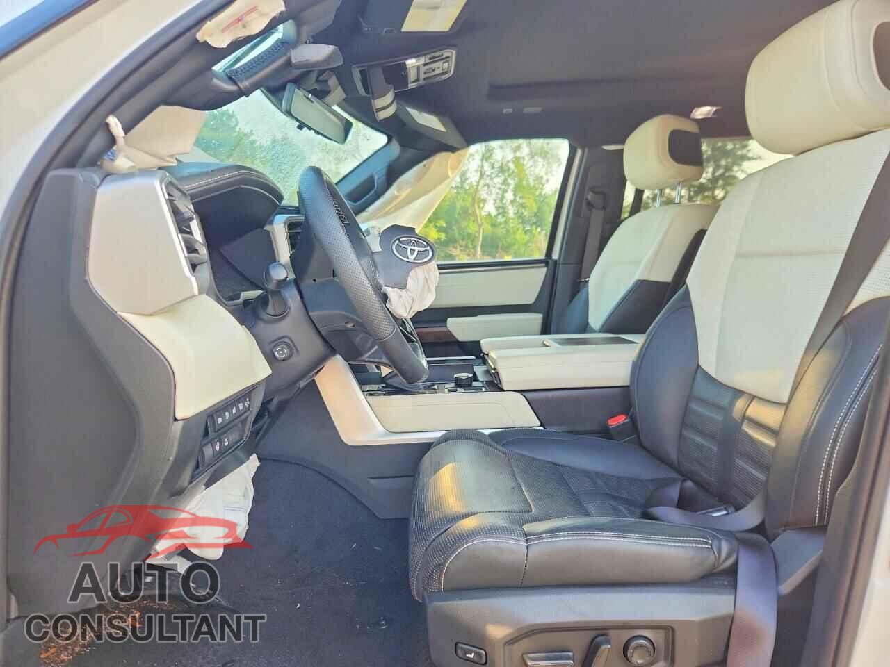 TOYOTA SEQUOIA 2023 - 7SVAAABA4PX005190