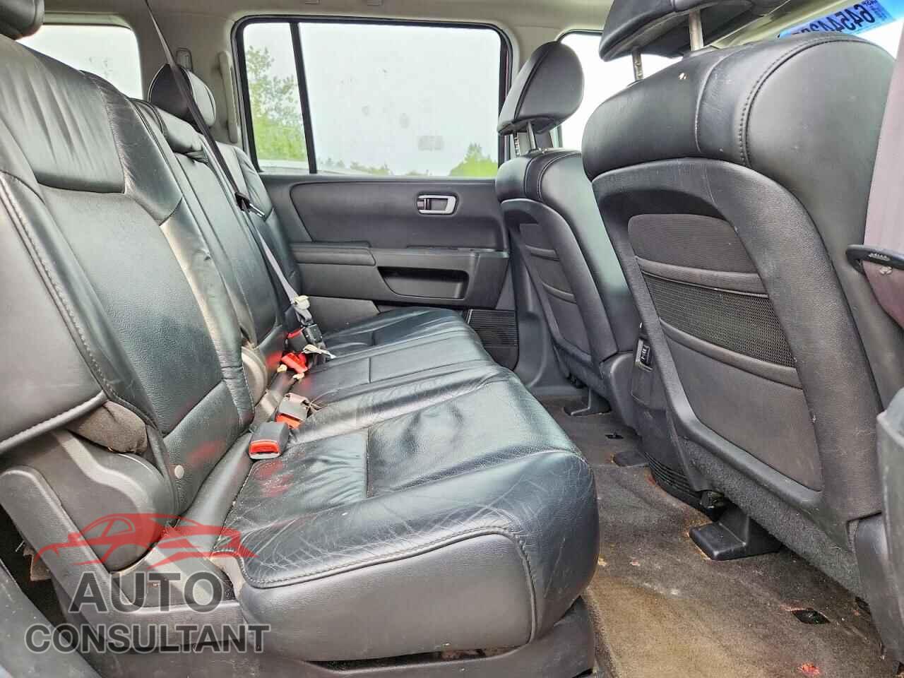 HONDA PILOT 2011 - 5FNYF4H76BB086025