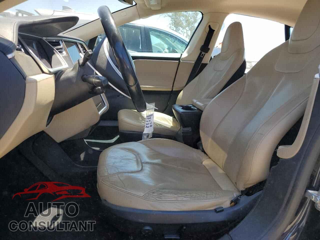 TESLA MODEL S 2013 - 5YJSA1CN2DFP09118