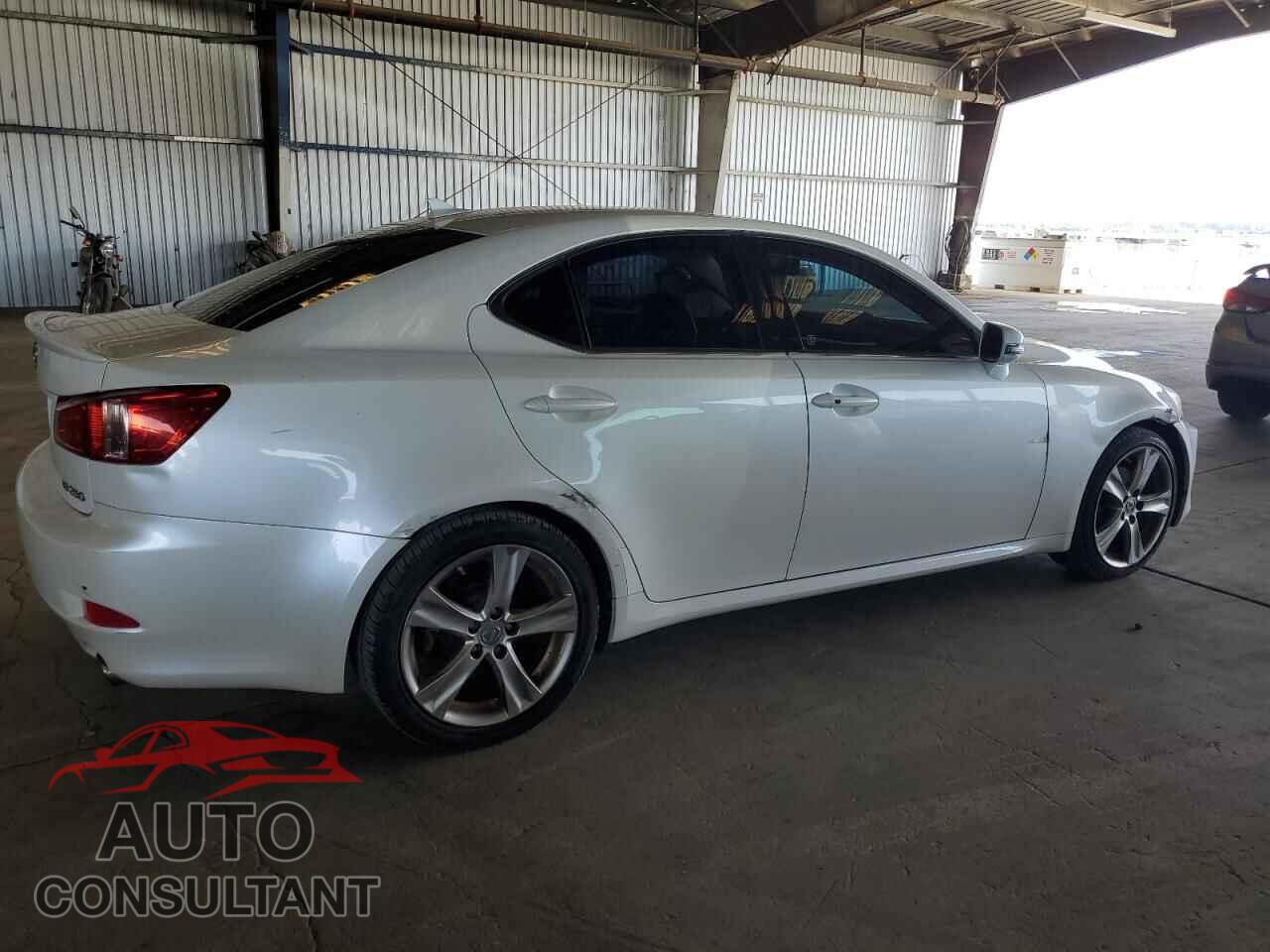LEXUS IS 2011 - JTHBF5C24B5151316