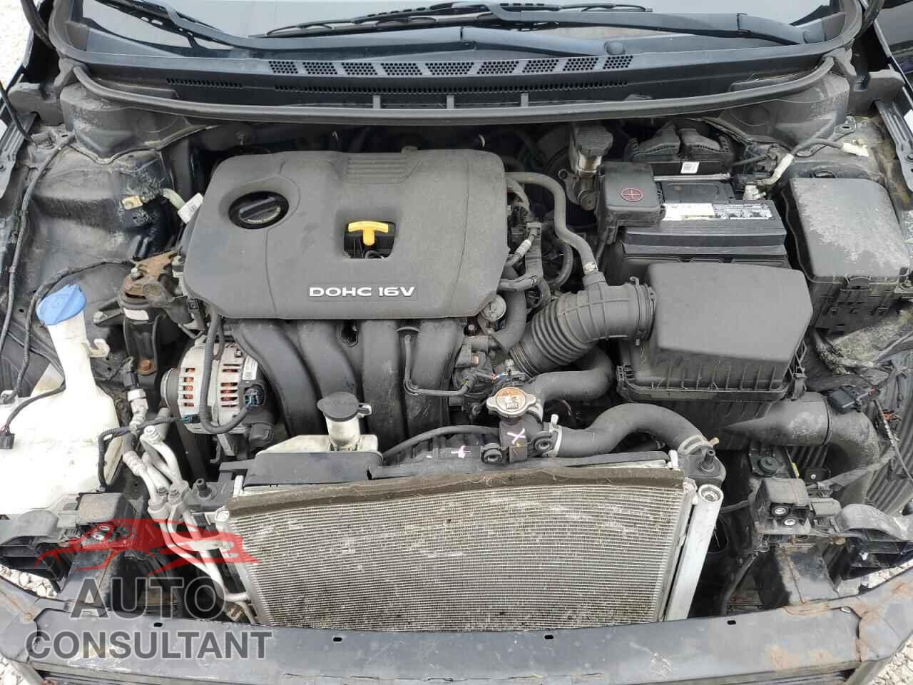 KIA FORTE 2018 - 3KPFK4A74JE264385