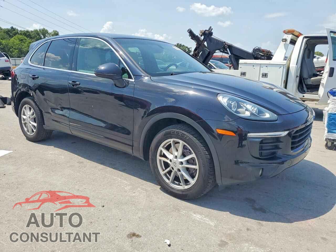 PORSCHE CAYENNE 2016 - WP1AA2A27GKA13371