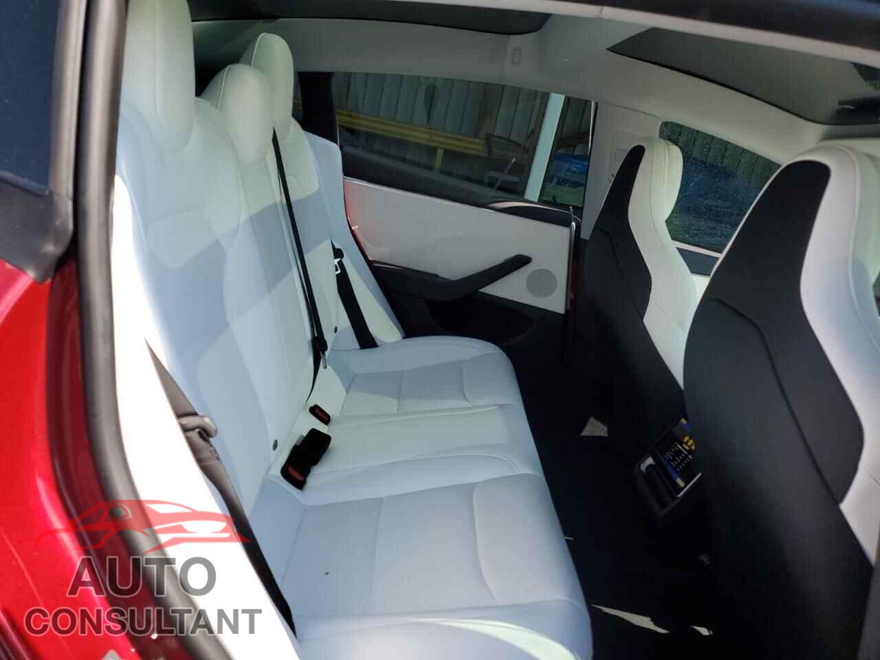 TESLA MODEL 3 2024 - 5YJ3E1ETXRF784337