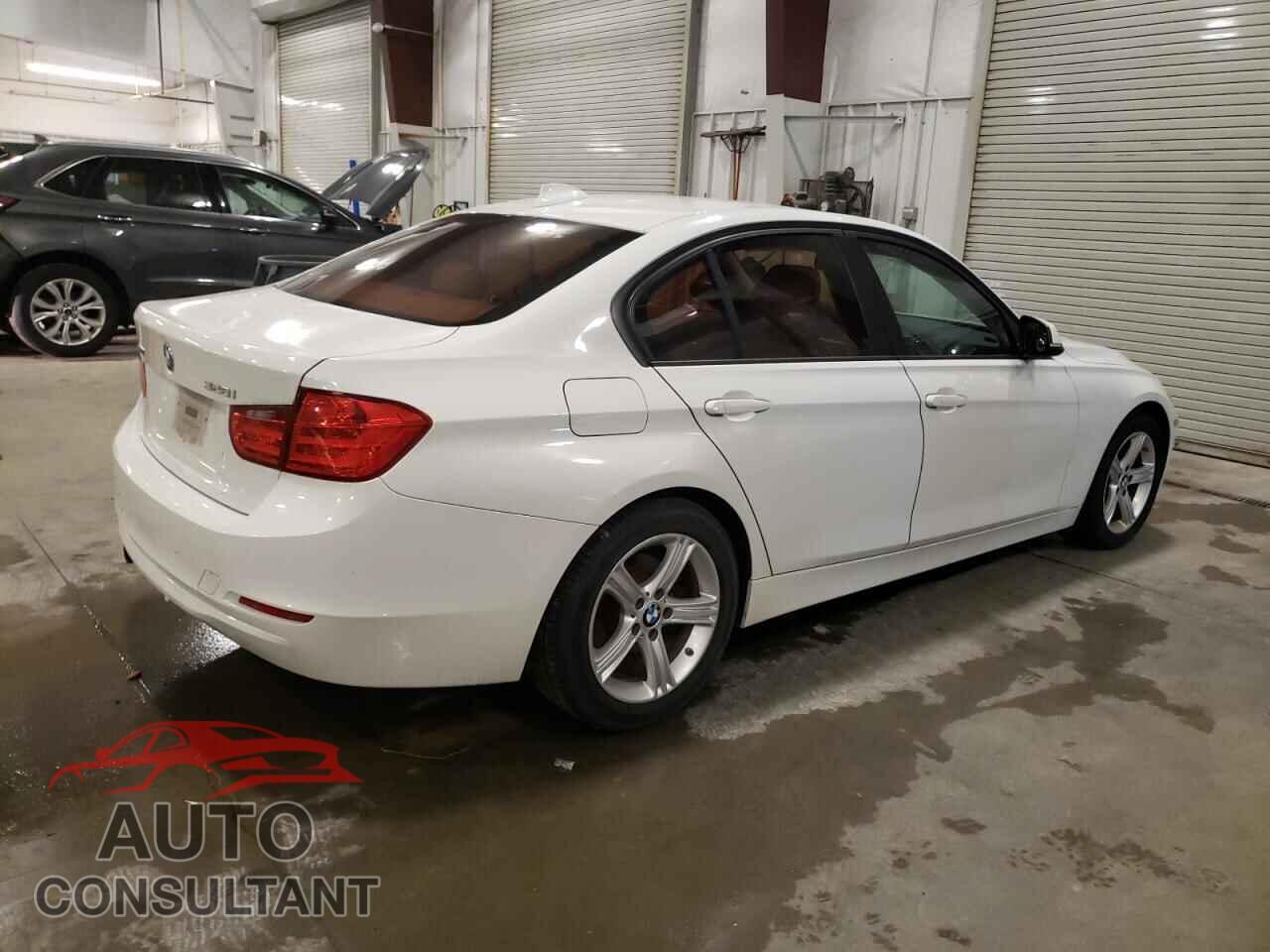 BMW 3 SERIES 2013 - WBA3B3C50DF543669