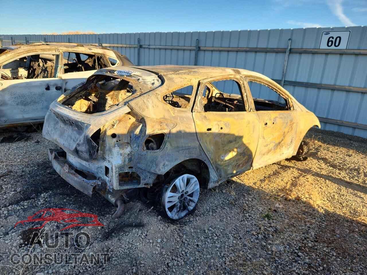 FORD FOCUS 2012 - 1FAHP3M21CL469229