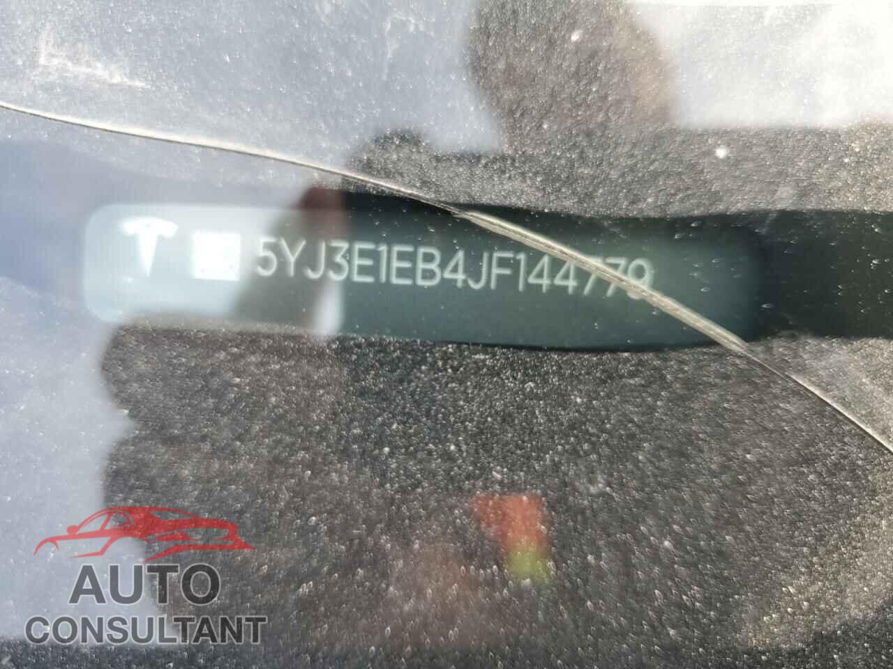 TESLA MODEL 3 2018 - 5YJ3E1EB4JF144779