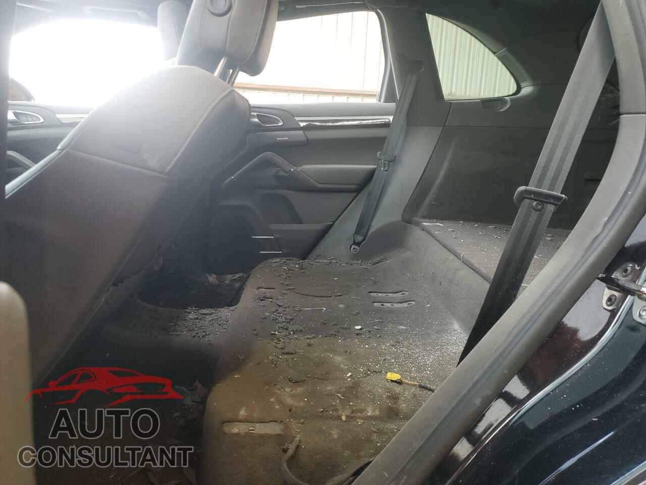 PORSCHE CAYENNE 2016 - WP1AA2A2XGLA05372