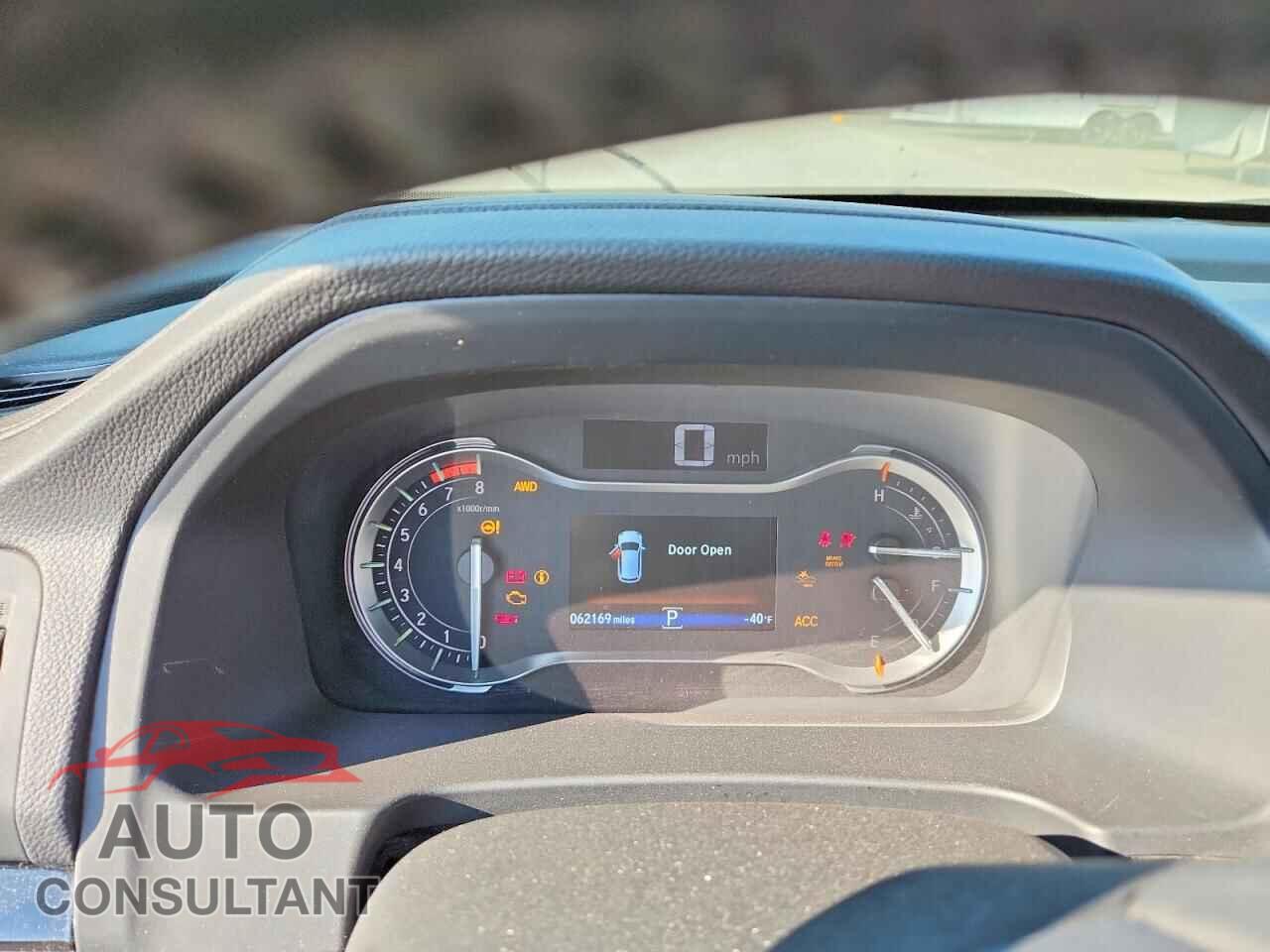 HONDA PILOT 2017 - 5FNYF6H05HB045005