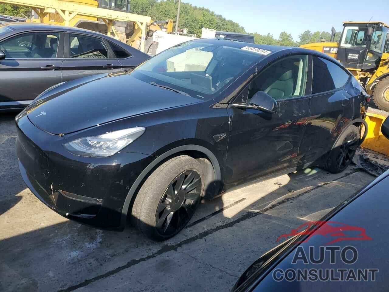 TESLA MODEL Y 2021 - 5YJYGAED6MF124717