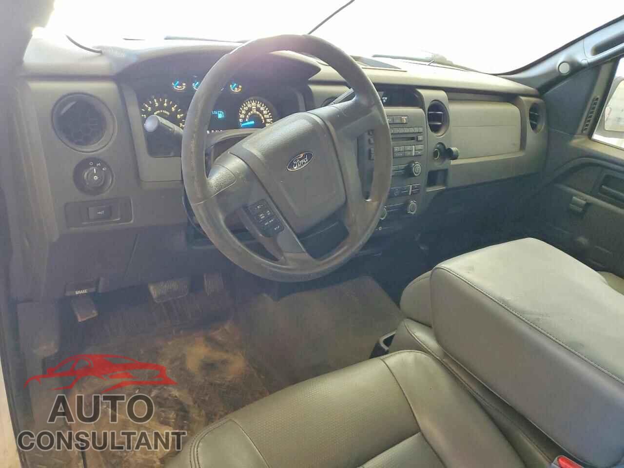 FORD F150 2013 - 1FTMF1CM2DKF90992