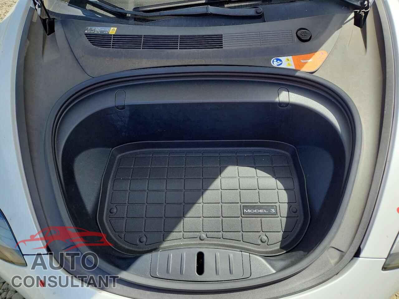 TESLA MODEL 3 2017 - 5YJ3E1EA3HF002053