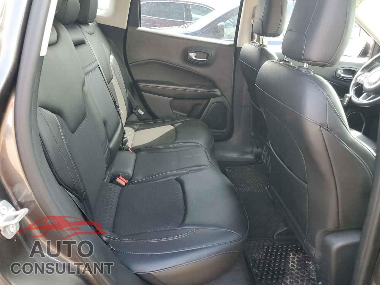 JEEP COMPASS 2018 - 3C4NJDBB3JT192205