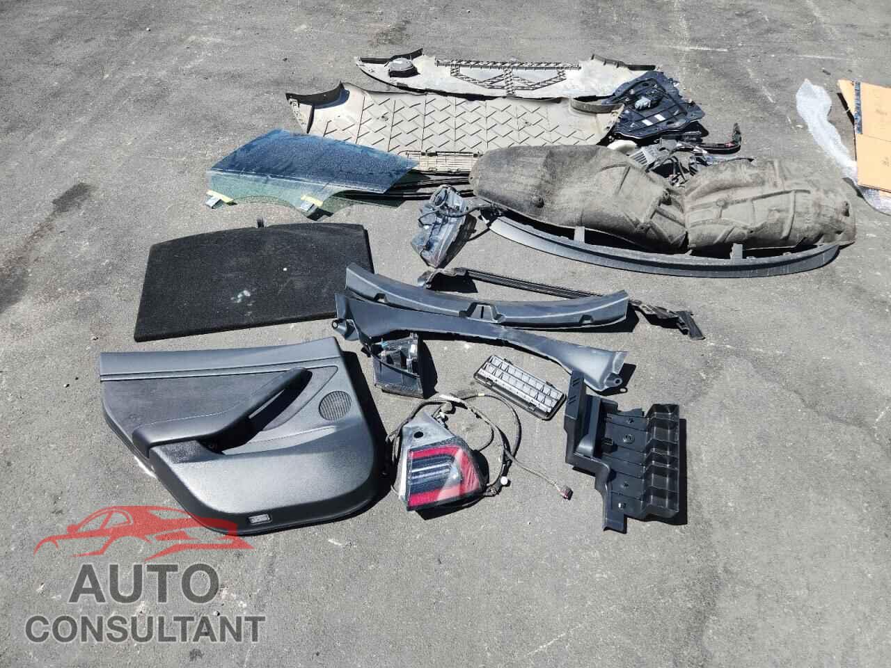 TESLA MODEL 3 2022 - 5YJ3E1EA0NF166730