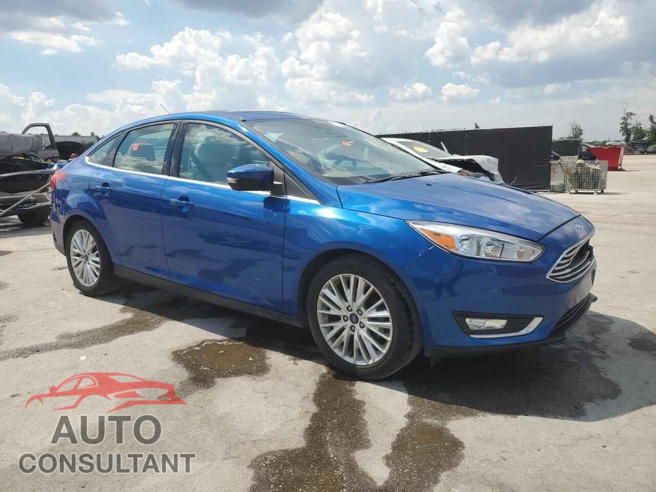 FORD FOCUS 2018 - 1FADP3J26JL308357