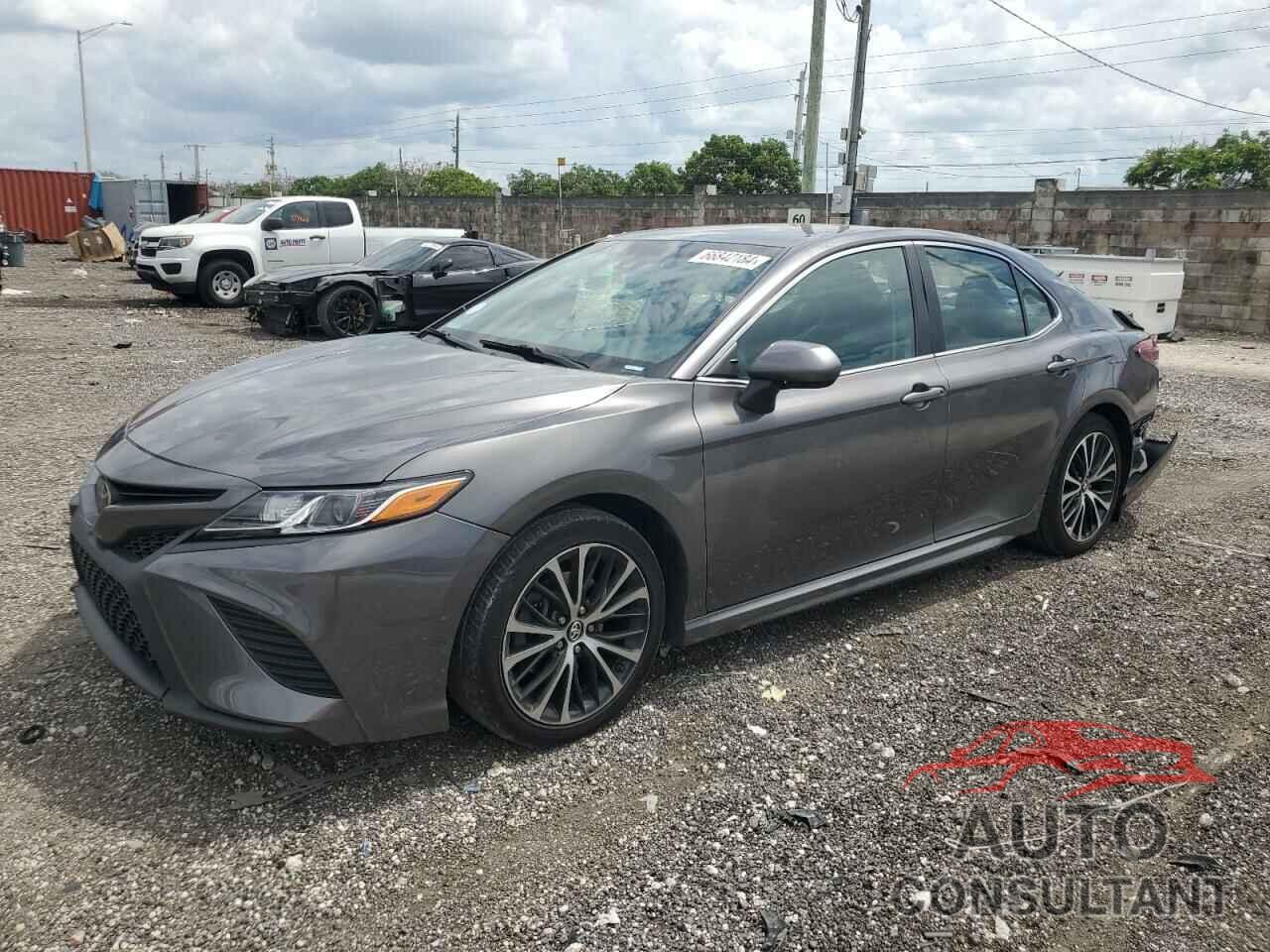 TOYOTA CAMRY 2018 - 4T1B11HK3JU044534