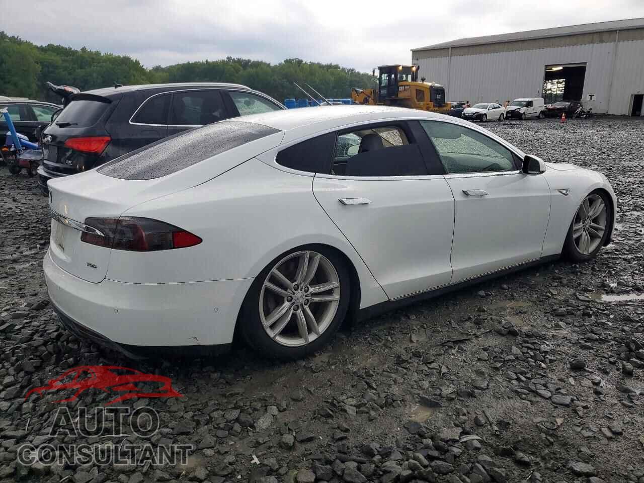 TESLA MODEL S 2015 - 5YJSA1E23FF103395