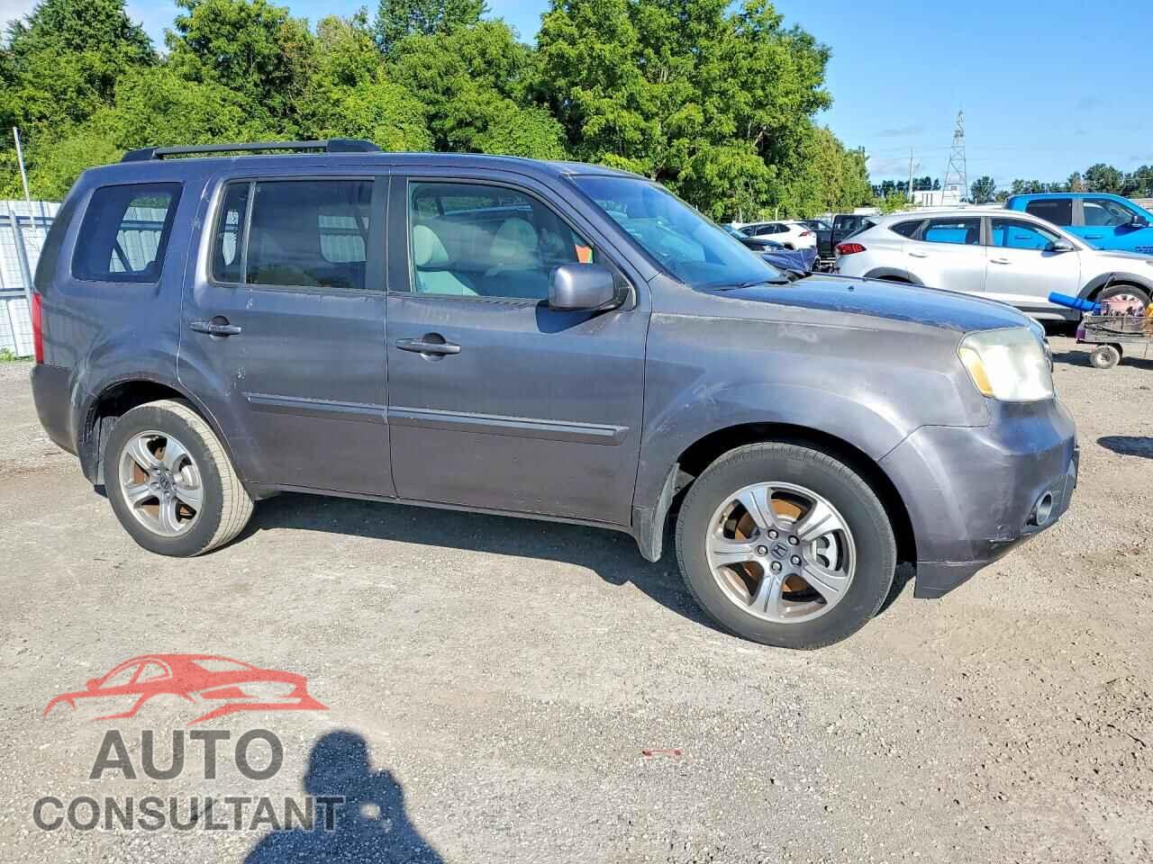 HONDA PILOT 2015 - 5FNYF4H33FB502521