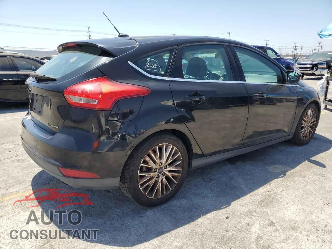 FORD FOCUS 2016 - 1FADP3N22GL226130