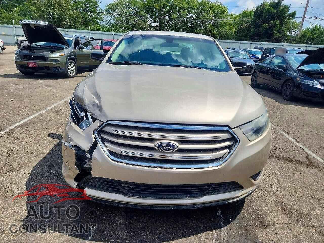 FORD TAURUS 2017 - 1FAHP2D87HG112006