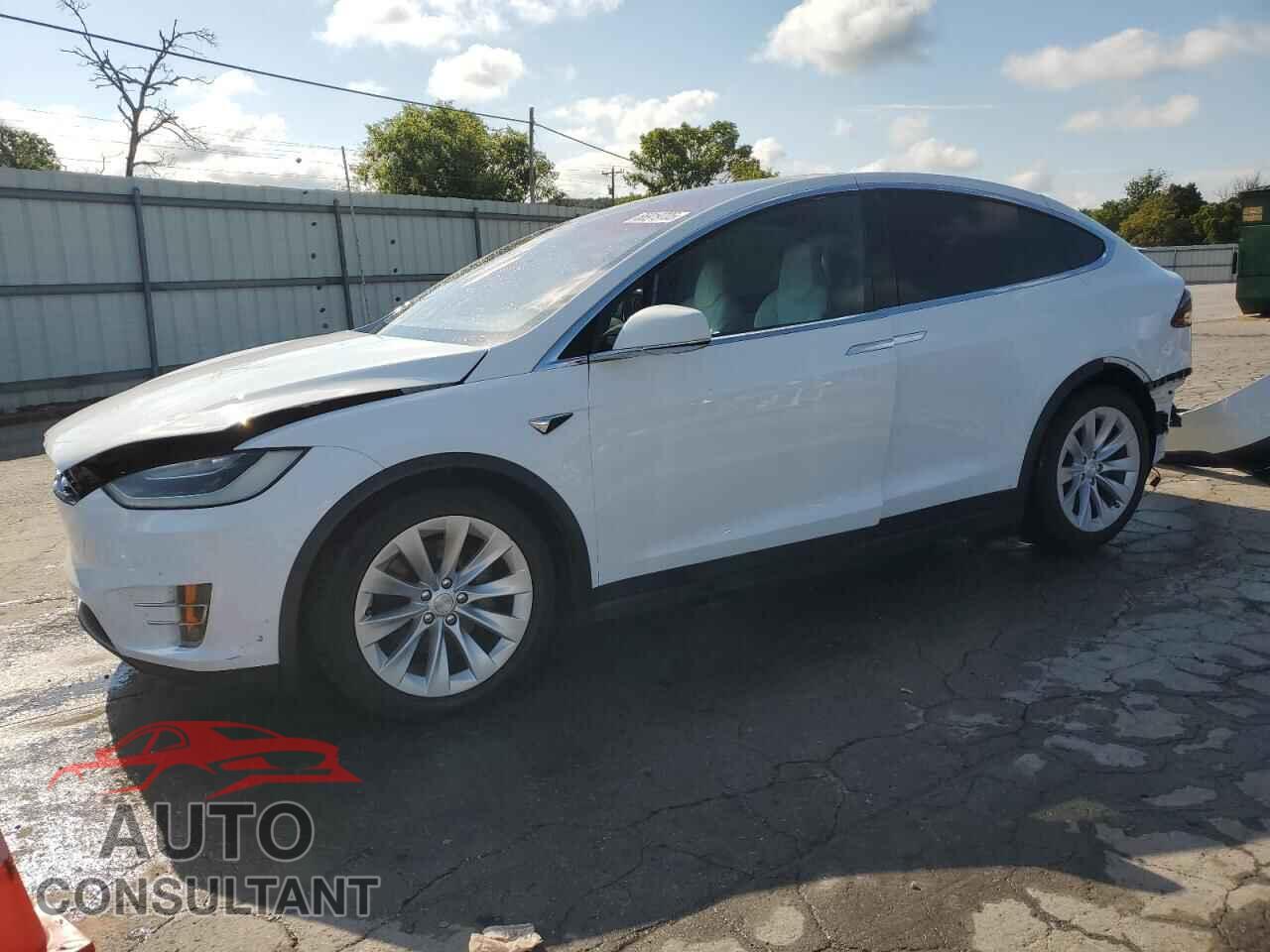 TESLA MODEL X 2016 - 5YJXCBE21GF019275