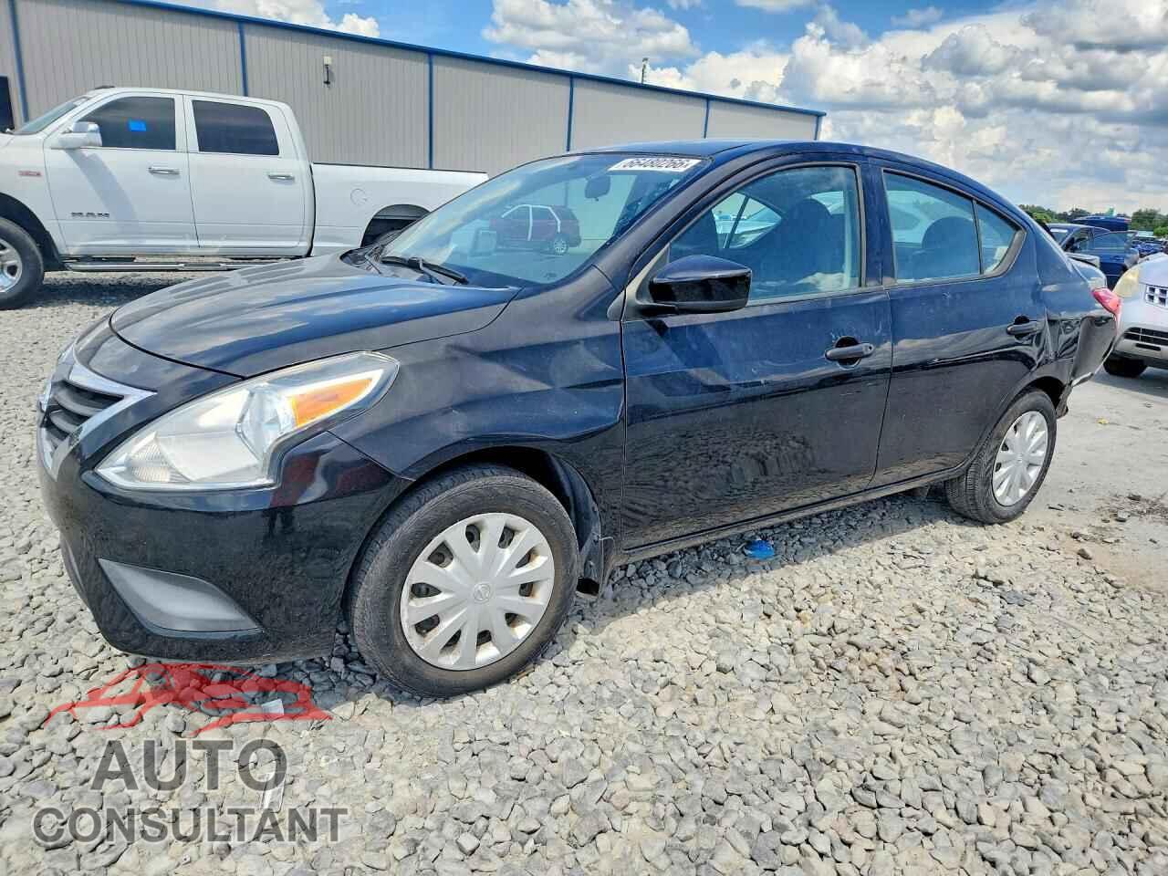 NISSAN VERSA 2017 - 3N1CN7AP3HL828841