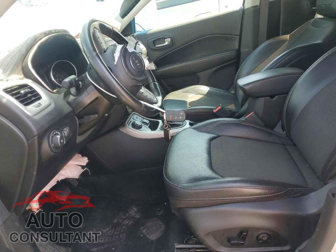 JEEP COMPASS 2020 - 3C4NJDBB7LT101620