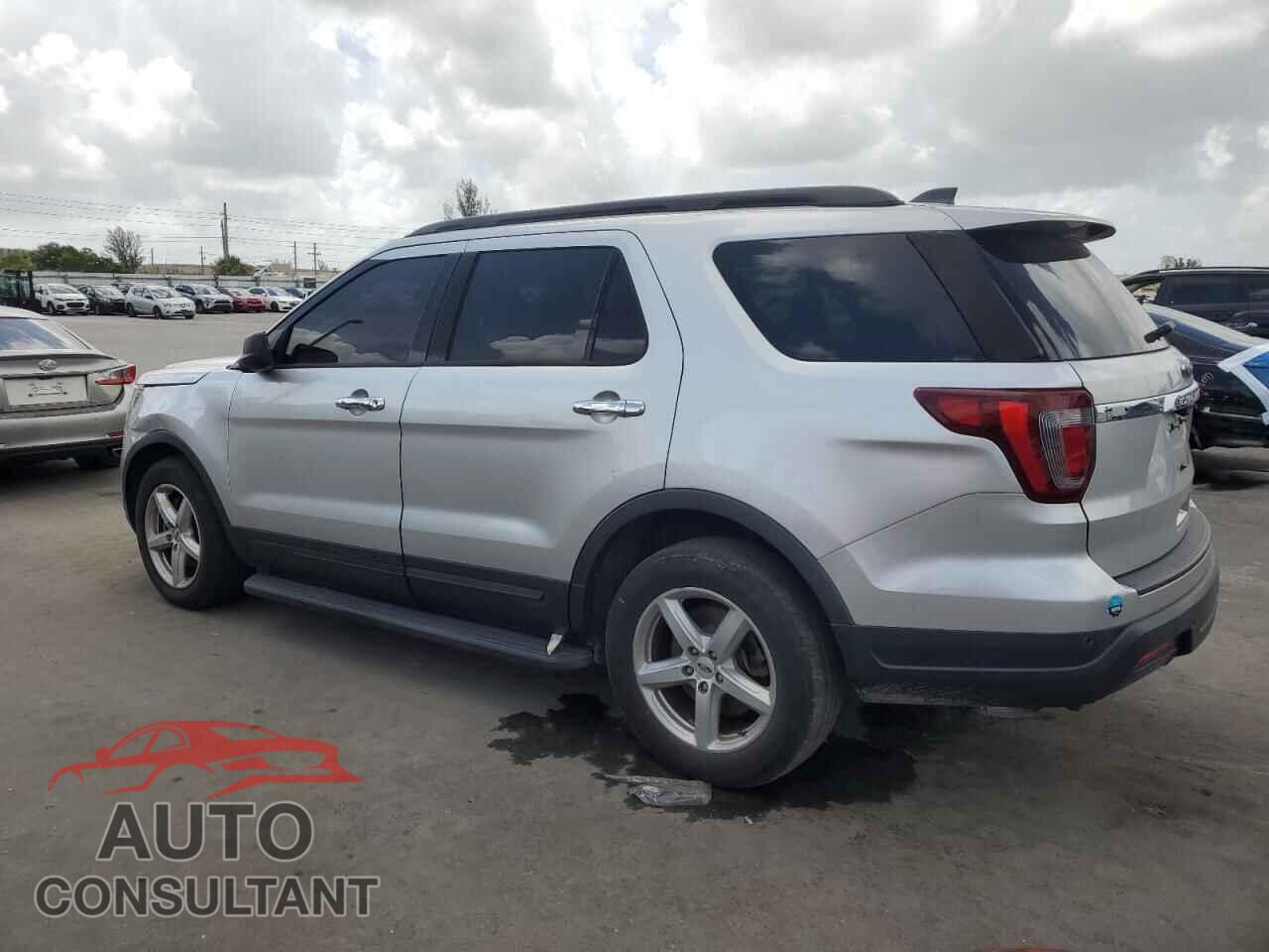 FORD EXPLORER 2018 - 1FM5K7B88JGC77110